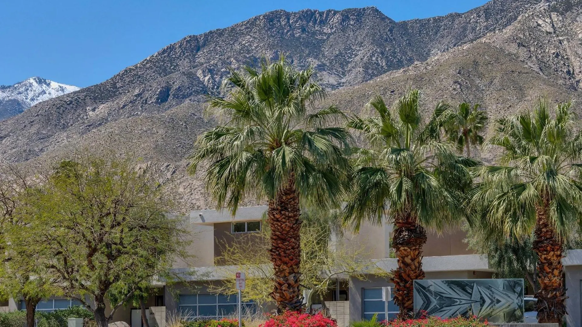 別荘 Condo 2829 S. Palm Canyon Dr パーム・スプリングス